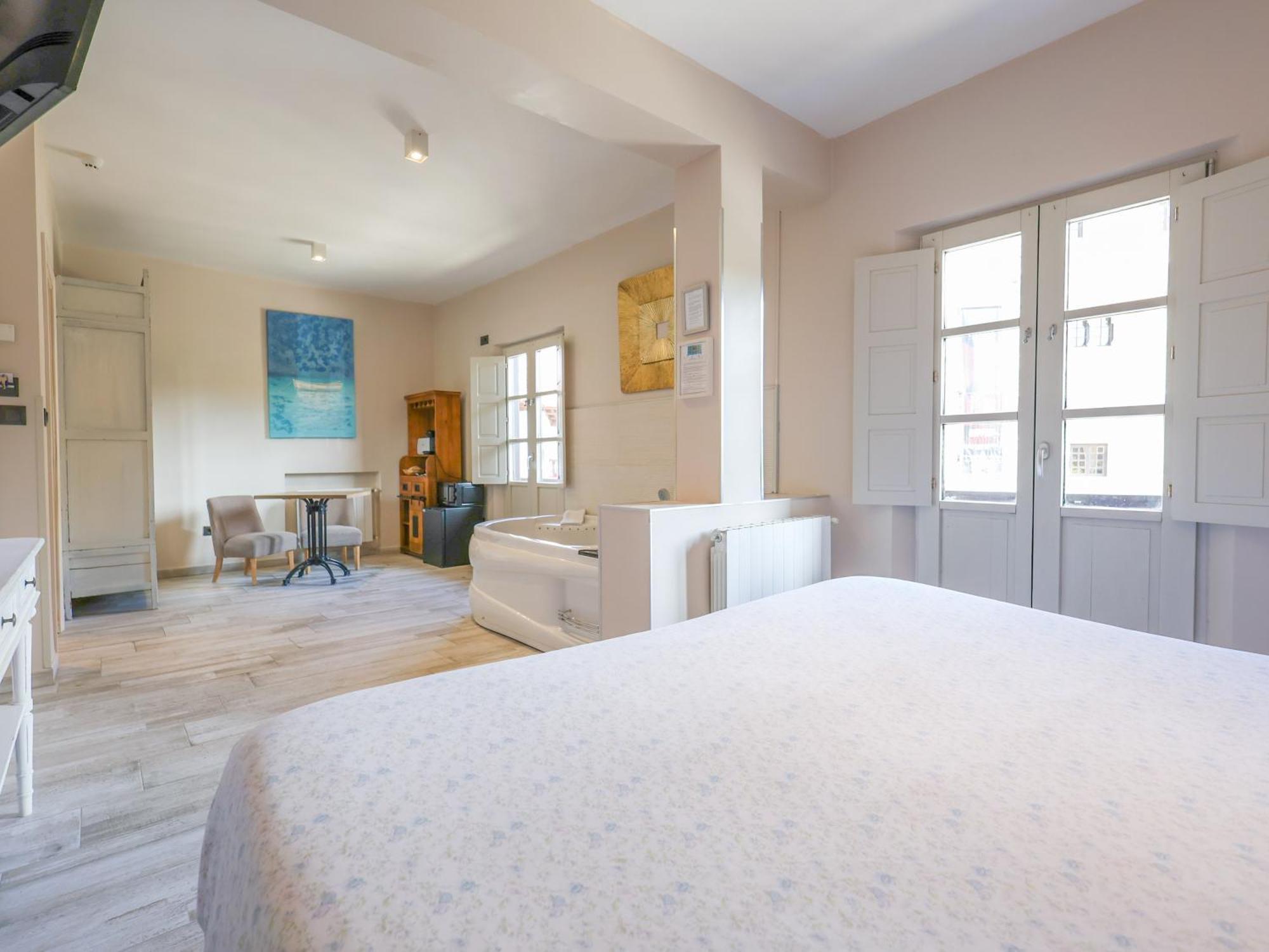 Akla Suites Con Jacuzzi Santillana Santillana del Mar Kültér fotó