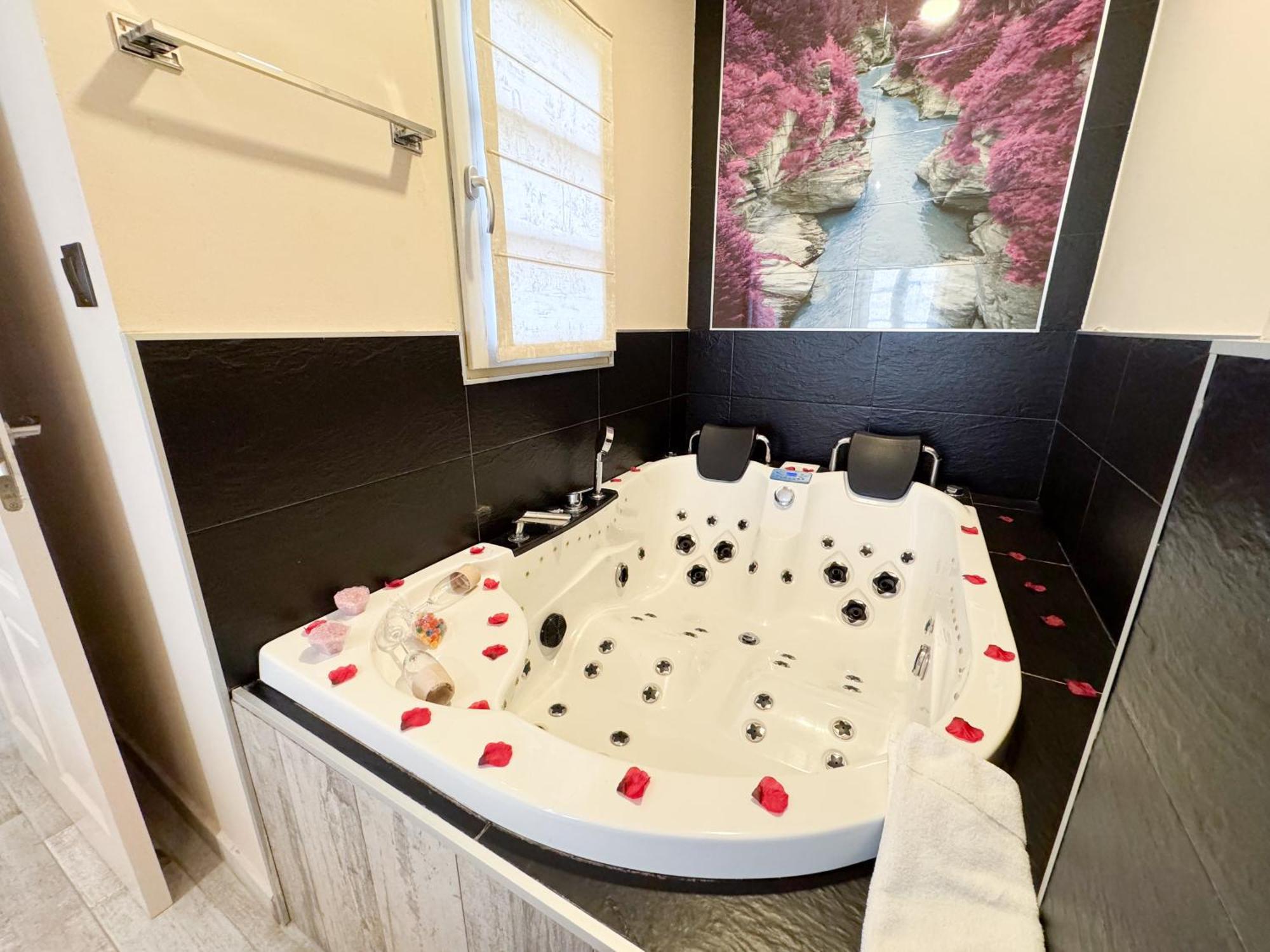 Akla Suites Con Jacuzzi Santillana Santillana del Mar Kültér fotó